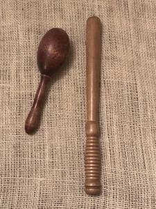 lot 1059 image: Vintage Wood Sock Darner and wood spindle tool