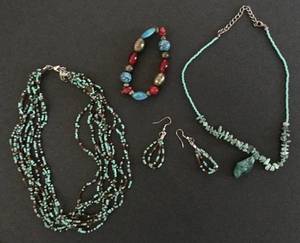 lot 1107 image: Turquoise Beaded Necklaces, bracelet and earrings