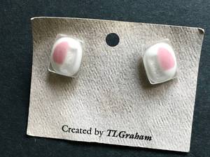 lot 1114 image: Pierced Earrings