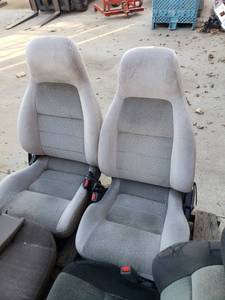 lot 3003 image: 2 silver bucket seats fits ford