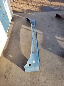 lot 3008 image: 1972 OEM Chevrolet Pickup Cowl Vent