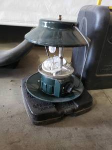 lot 3048 image: Coleman Propane lantern wCase