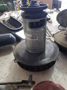 lot 3052 image: 2 V.W. Generators