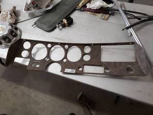 lot 3057 image: 1970 Chevrolet OEM Monte Carlo Wood Grain Dash Bezel--Very Nice