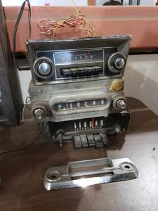 lot 3070 image: 3 Vintage Auto Radios
