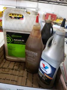 lot 3105 image: Hydraulic Oil and Gear Lube