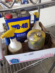 lot 3106 image: 1 Gallon WD40 and Dispensers