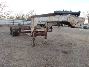 lot 3143 image: Gooseneck dual axle duals utility trailer