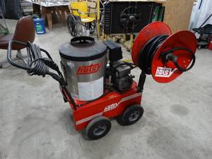 lot 3146 image: Hotsy 555SS diesel steam cleanerpower washer w hose reel- Works Good