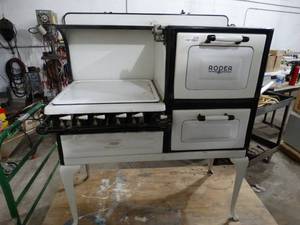 lot 3148 image: Antique porcelain on metal Roper gas range- AWESOME
