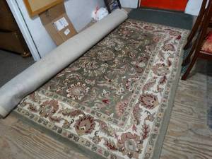 lot 3150 image: Beautiful large area rug
