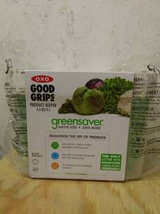 lot 6189 image: Oxo GreenSaver 4.3-Qt. Produce Keeper