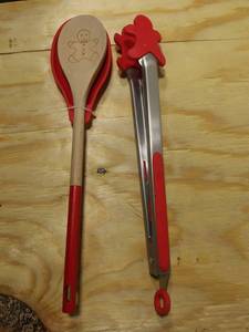 lot 6238 image: Ayesha Curry 12.5  Christmas Serving Spoon and tong