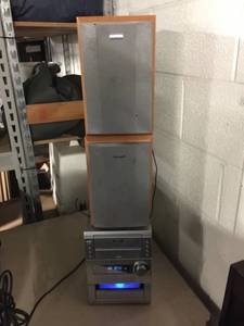 lot 5273 image: Sanyo Tabletop Stereo System