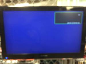 lot 5307 image: Sceptre 32 Flat Screen Tv