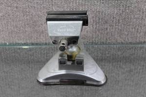 lot 2821 image: Swivel Vacu-Vise (Lord & Hodge Inc.) 6x6.5