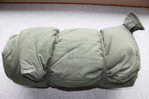 lot 2877 image: Army Surplus Green Sleeping Bag Bedroll