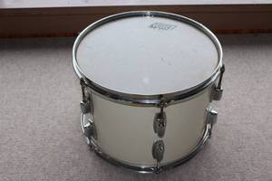 lot 2881 image: Ludwig Mid-Tom Drum 13.5 Dia. 10 Tall
