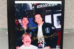 lot 2913 image: Autographed Arnold Schwarzenegger 8 x10 Color Photo