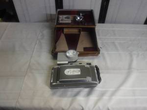 lot 8937 image: Vintage Polaroid land camera