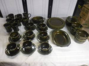 lot 8944 image: Set of Pfaltzfraff dinner dishes 42 pieces