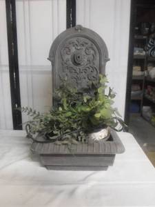 lot 8960 image: Water fountain feature