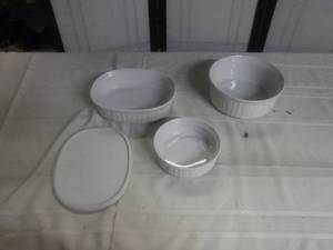 lot 8968 image: Corningware baking dishes