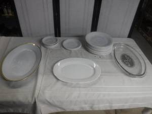 lot 8973 image: Lot of dishes great for the holidays