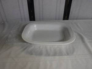 lot 12448 image: Rectangle Corning ware serving platter