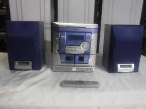 lot 12465 image: Aiwa stereo system with remote