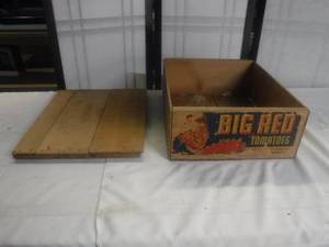 lot 12472 image: Big Red Tomatoes Wood crate- Nice labels
