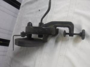 lot 12473 image: Vintage hand grinder