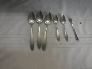 lot 12539 image: Silver pieces from Hotel Mufhlebach