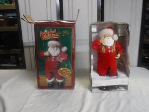 lot 12541 image: Christmas decor