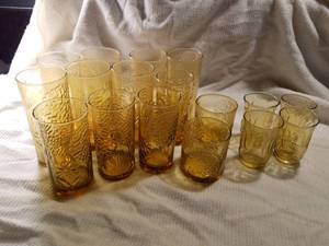 lot 19169 image: Detailed Drinking Glass Lot