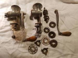 lot 19174 image: Vintage Cast Meat Grinders and Parts