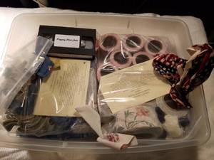 lot 19180 image: Rug Making Kits