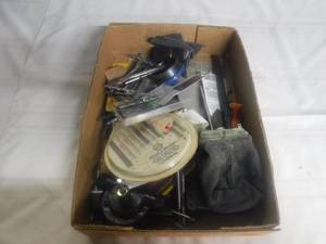 lot 12552 image: Box full of garage items and jigsaw blades