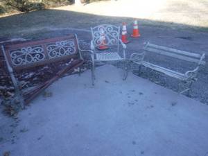 lot 12572 image: Wrought iron outdoor patio furniture
