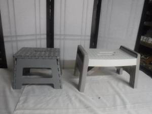 lot 12582 image: Small step stools