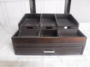 lot 12583 image: Jewelry box