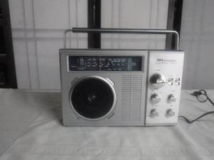 lot 12596 image: Multi band radio