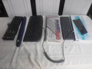 lot 12603 image: Lot of computer keyboards