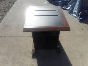 lot 12621 image: Computer desk or TV stand