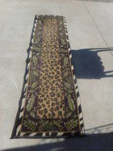 lot 12623 image: Nice long hallway rug