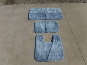 lot 12625 image: Bathroom rug set