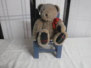 lot 12648 image: Teddy bear with chair