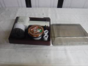 lot 12675 image: Vintage Black & Decker Electronic Shoe Shiner Kit