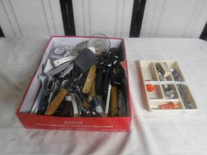 lot 12685 image: Flatware Lot