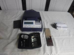 lot 12686 image: Blood Pressure Meters & Personal Hygiene Lot